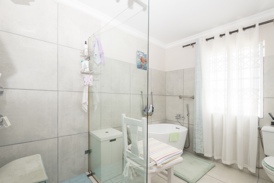 7 Bedroom Property for Sale in Jacobsbaai Western Cape